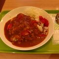 小松空港で軽く食事をするときに利用できる。