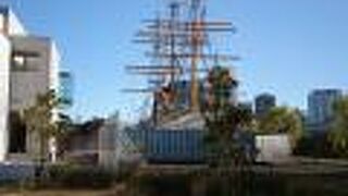 見ごたえのある帆付汽船