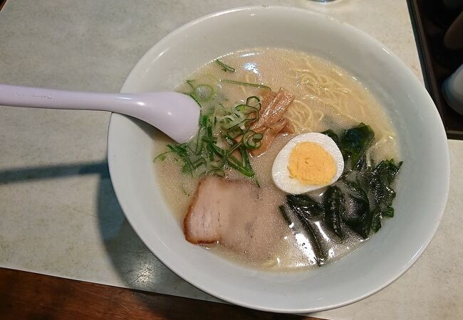 スープには味噌の香りとコクがありました