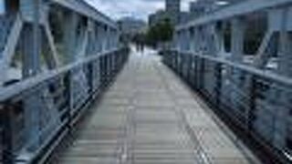 赤レンガ倉庫から山下公園への最短経路上です。