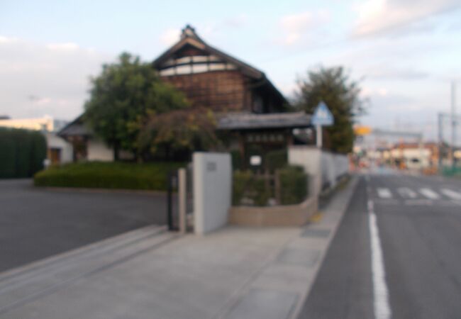 正田しょうゆの敷地にあります。
