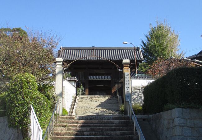 桜山神社のある岡の西側の麓辺りにありました。