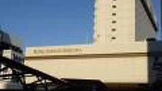 静岡駅前のホテルのロビーラウンジ