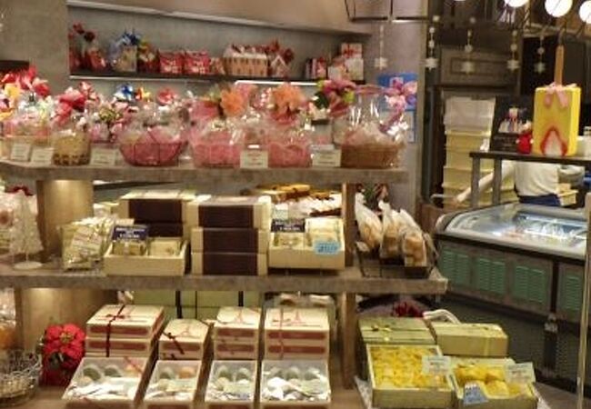 静岡パルシェのケーキショップ