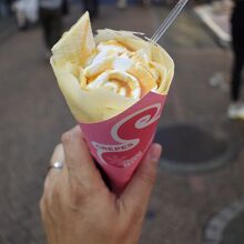 ホイップクリームは色がないからカロリーゼロ。