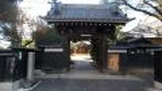 子育地蔵尊があります。