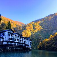 晩秋の日本列島最後の秘境、大牧温泉観光旅館です。