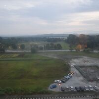 空港以外周囲には何もないです。