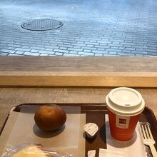 窓から今津線が見える！