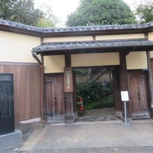 不忍通りから入ります