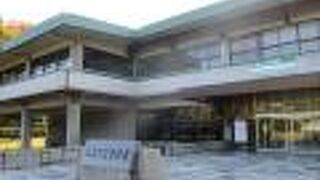 丸亀城を紹介しています