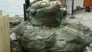 夫婦岩のある神社　