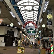 歩きやすい商店街です。