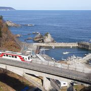 三陸鉄道の大沢橋梁＋沢漁港や堀内駅からの眺めが絵になる海岸線