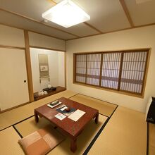 銀山川を眺むことができるお部屋『すずかぜ』