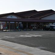鳥取にある漁港内の海産物売り場