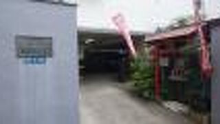 小さな稲荷神社