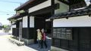 八雲が残した遺愛品の展示館