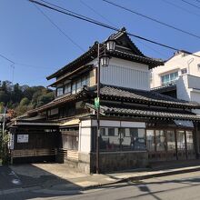 長谷観音前の交差点近くで