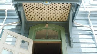 寒さ対策の為にベランダにもガラス窓が・・・