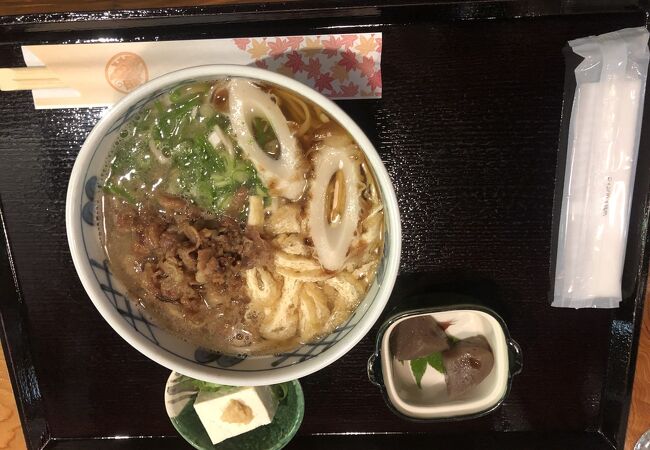 蔓橋からすぐそばの蕎麦屋