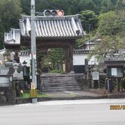 幽霊が出るお寺です