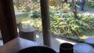 ちゃんとテーブルをアルコール拭きしていました