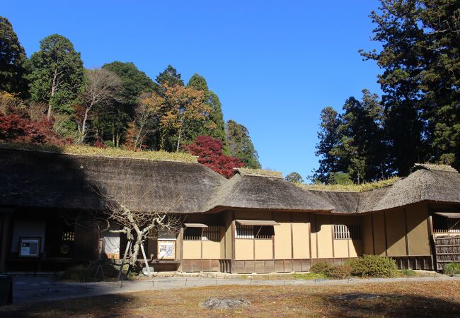 西山御殿の入場料は１０００円と高い