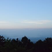 遠く富士山も望める景勝地