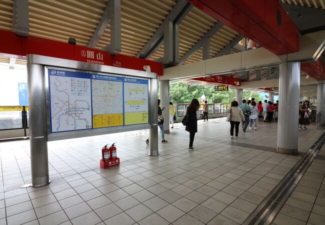 圓山駅 - 地上駅となります