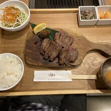 120g捌きたて牛たんランチ：2100円