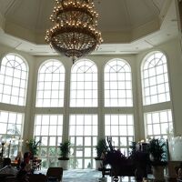 内部はお城のようにゴージャス