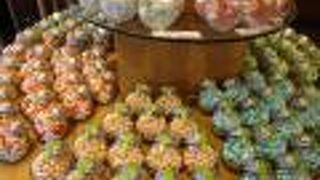 あめや金平糖などお菓子のお店です