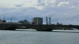 連続アーチの橋