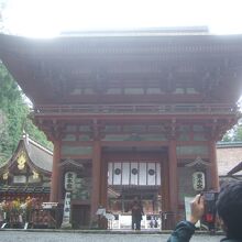 独特の「気」を感じさせるような神社です。