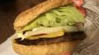 〆のバーガー