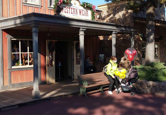 ウエスタンウエア クチコミ アクセス 営業時間 東京ディズニーリゾート フォートラベル