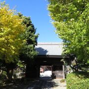 立派な仁王門のあるお寺