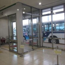 この日はバスでした