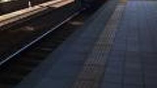 2020年10月11日現在、進行方向は固定されていますが、座席が２人掛けクロスシートの車両も健在です