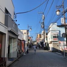 朝早くの商店街