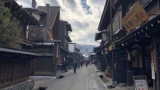 歴史を感じさせる街並み