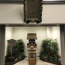 コンパクトなオフィス神社