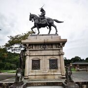 景色キレイな城址公園