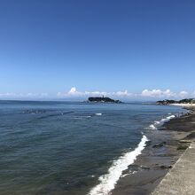 海岸の駐車場から