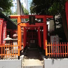 鳥居と祠