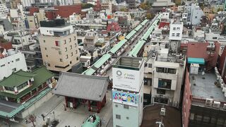 雷門を上から見下ろせます