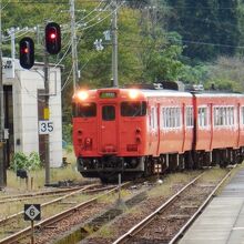 香住駅に入線するキハ４７系