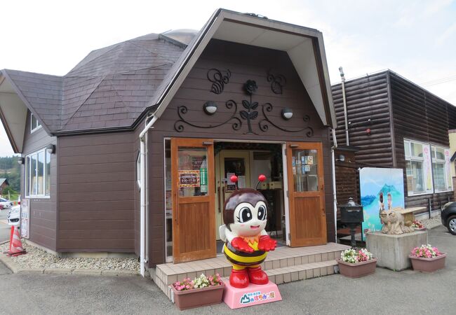 はちみつ専門店。デザート系も良い