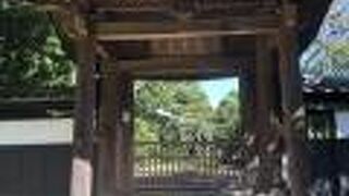 漱石のここでの滞在の体験を、「門」に印した